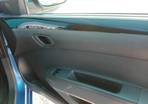 VW up! 3-door