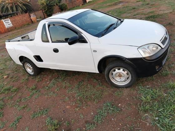 R850 Per Month : 2010 Chevrolet Utility 1.4i